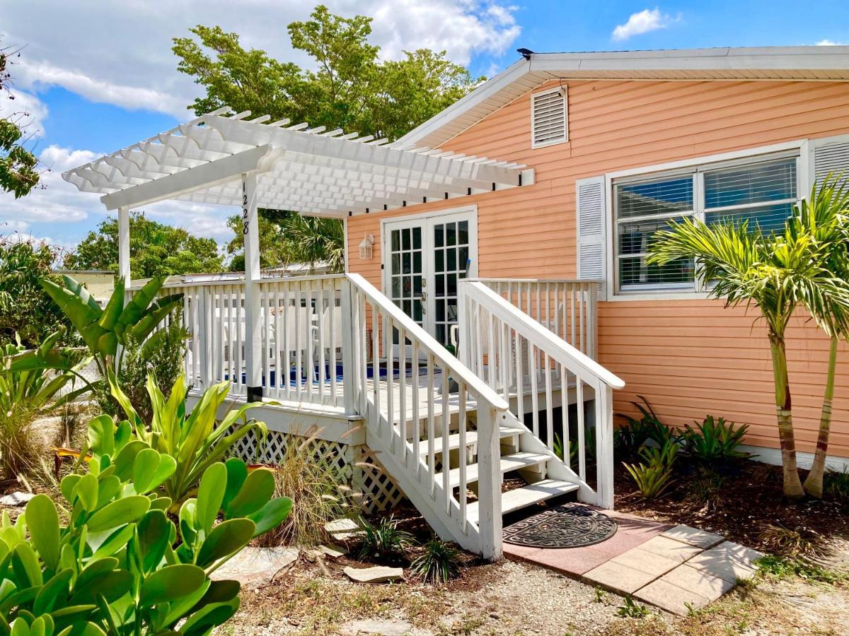 Coral Cottage Retreat Нейплс Экстерьер фото